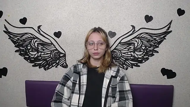 TracyLll online show from November 21, 1:13 pm