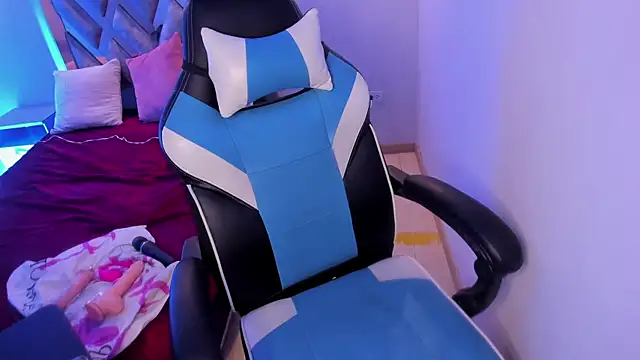 Julietta01 online show from November 27, 3:42 am