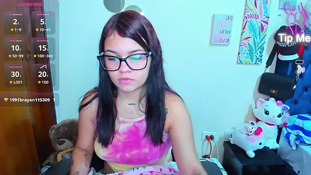 Emma boo online show from November 26, 7:04 pm