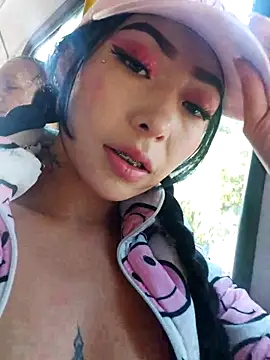 Moon And Sunn online show from November 8, 12:32 pm