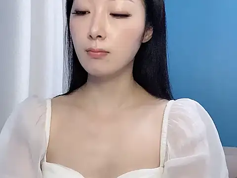 ella55-- online show from November 13, 4:33 am