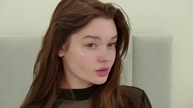 VickiBanx online show from February 20, 6:26 am