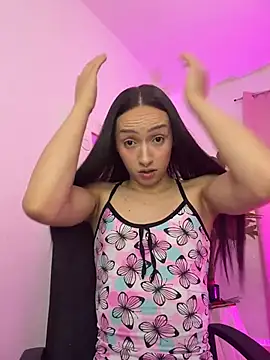 BabyLauritaa online show from June 4, 7:40 pm