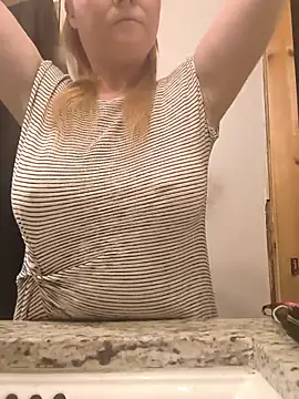 LexyLay online show from March 30, 2:27 pm