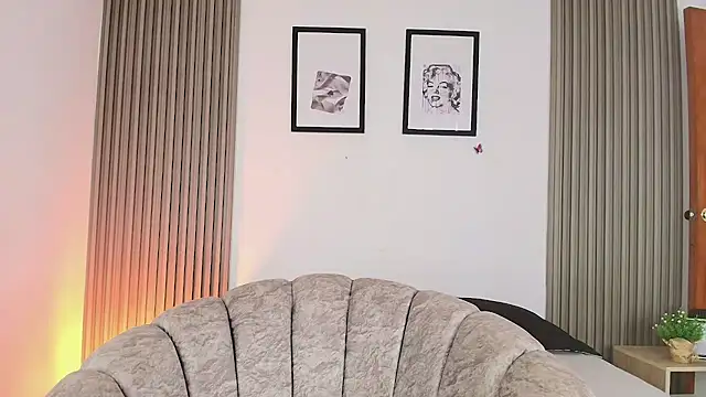 Madisonkay online show from March 25, 7:06 pm