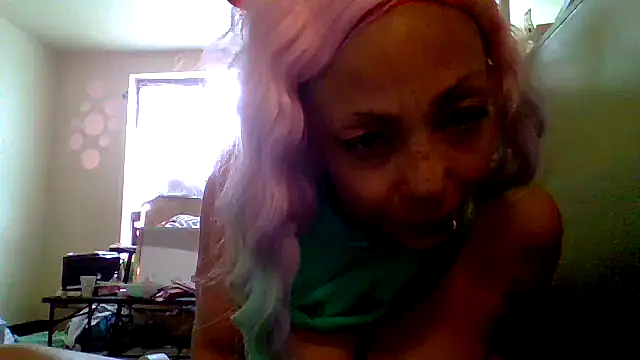 Juicyapplecandy online show from February 10, 6:00 pm