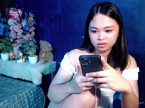 lustfullakim online show from March 23, 4:13 pm