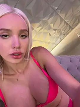Lana-Grey online show from May 9, 10:01 pm