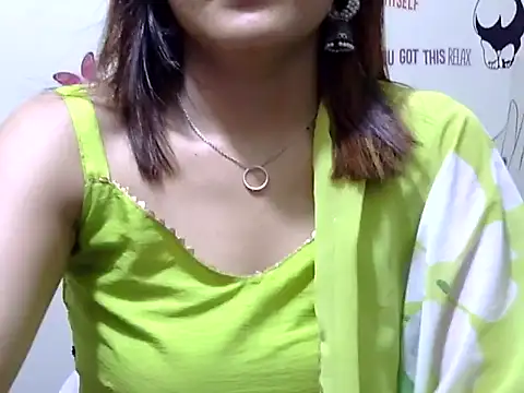 maira 33 online show from May 15, 10:56 pm