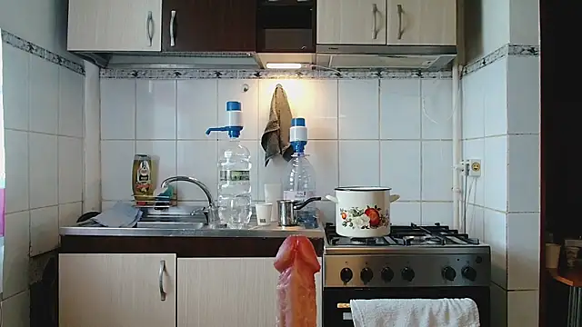 CharmingPearl online show from April 18, 8:06 am