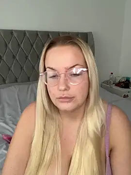 LeahLovexx online show from November 6, 11:27 am