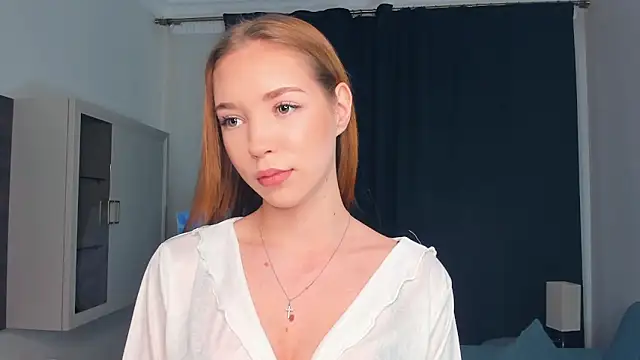 MerlePalaia online show from December 3, 6:32 pm