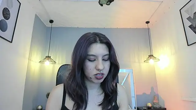 zoe-moreau online show from February 9, 8:55 pm