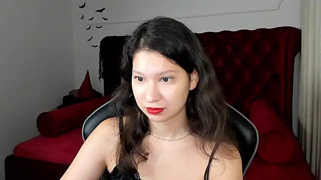 SaraDenars online show from November 6, 6:30 am