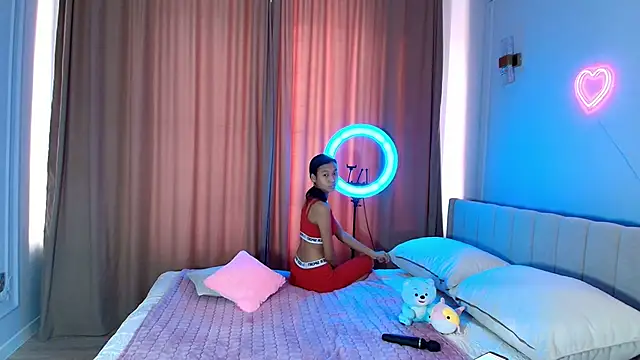 lihnpham online show from November 27, 3:42 am