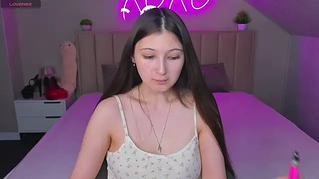 Ella Burns online show from February 2, 9:30 am