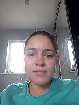 LinaGlow  online show from November 12, 7:50 am