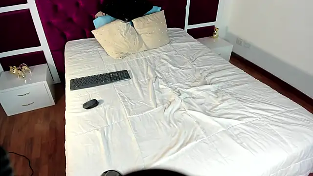 RossMildrey online show from November 17, 1:34 pm