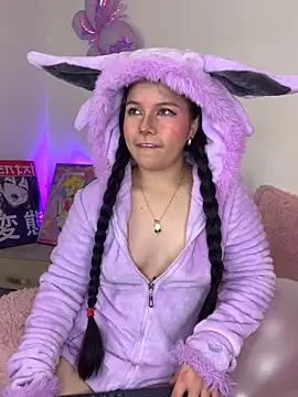 violettabond online show from February 9, 2:08 pm