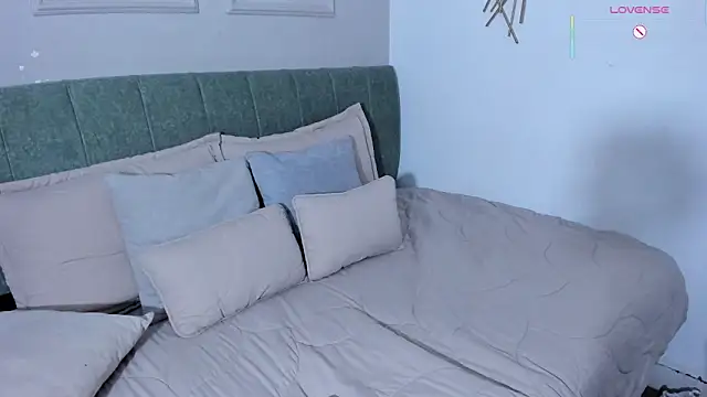 annie  20 online show from March 9, 7:17 pm