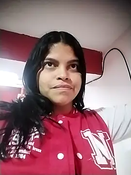 Saray 18  online show from November 8, 10:15 pm