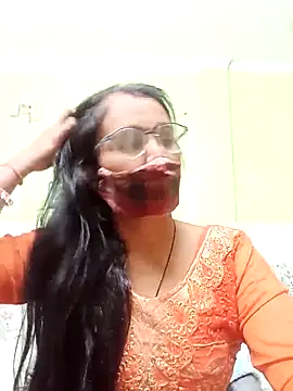 sanjana077 online show from November 9, 7:04 am