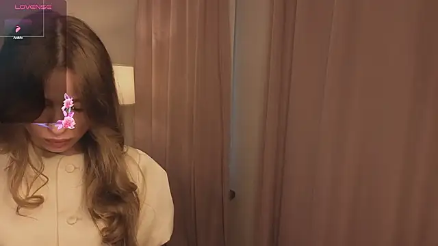 eirakiliana online show from December 2, 7:43 am