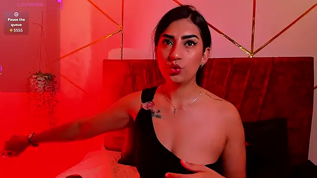 Paris Evans  online show from December 16, 2:01 pm