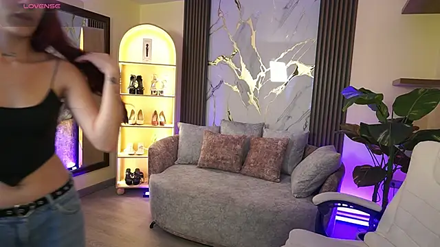 TessaaFox online show from February 20, 11:45 am