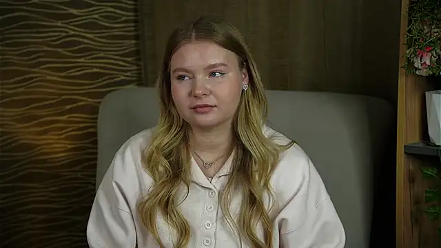 TorieDeeb online show from November 6, 5:57 am