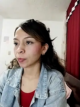 LuluuBerry online show from November 15, 9:38 pm