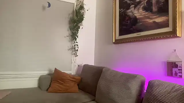 angelgirl98 online show from December 5, 1:49 am