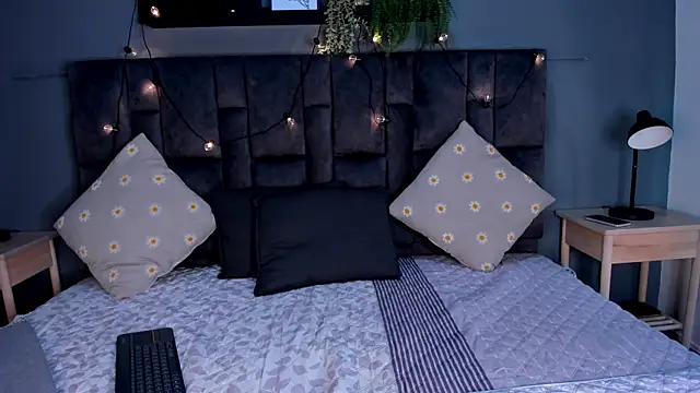 AnaVoss   online show from November 18, 11:33 am