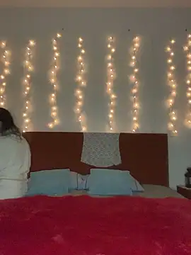 massagistahotbrunette online show from January 9, 8:35 pm