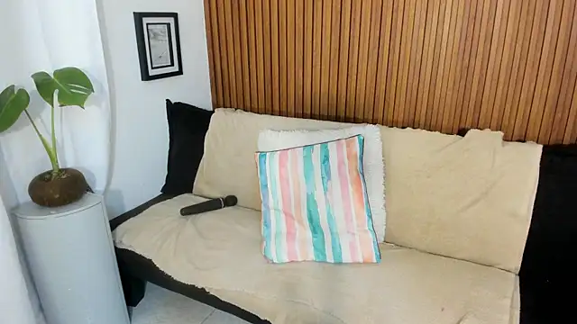 Mia girl123 online show from April 5, 4:55 am