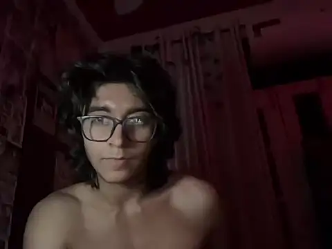 yourfavhoee online show from November 12, 9:02 pm