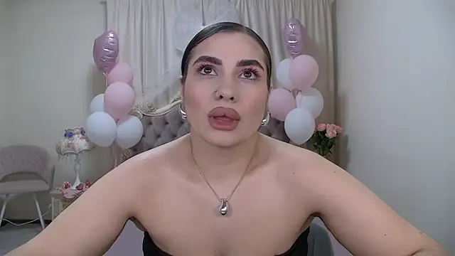 AdrianaTorres online show from February 26, 5:39 am