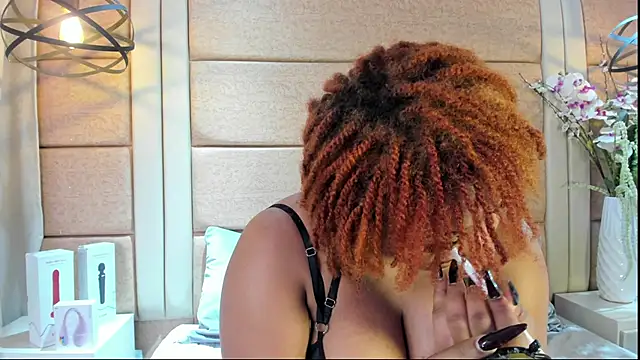 BrendaFernandez  online show from April 1, 6:38 pm