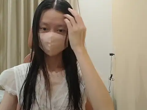 Lil-Cherries online show from April 13, 12:28 pm