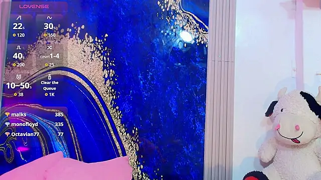 sharon diamond  online show from December 19, 4:05 am