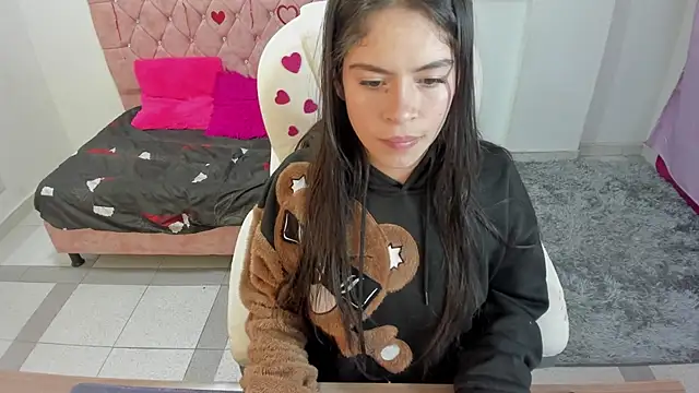 emilygrooe online show from February 22, 12:22 am