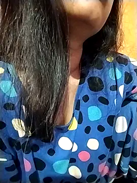 Sexy Divya   online show from April 9, 12:24 am