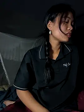 Lynly k2 online show from December 4, 10:17 am