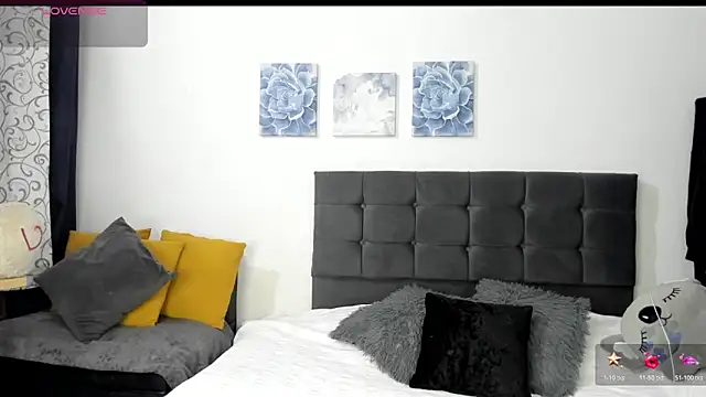 ariannawil online show from March 15, 11:29 pm