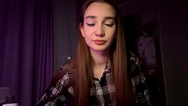 HollyPaw online show from November 27, 8:45 pm