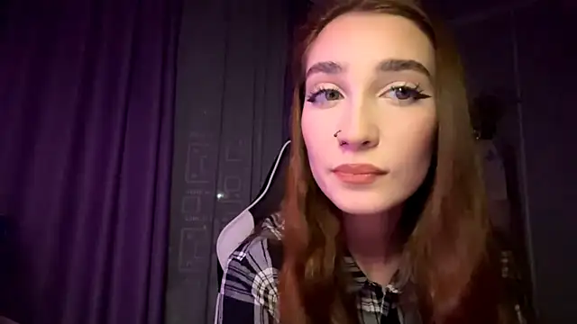 HollyPaw online show from November 23, 7:37 pm