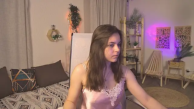 FrancescaCavaliere online show from April 6, 6:25 am