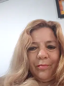 karlaanqui1 online show from April 14, 12:27 pm