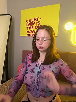 Erica Nelson online show from November 23, 1:52 am