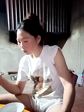 blonde blg online show from April 14, 12:38 pm